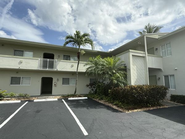 578 NE 20th Street, Unit 10e, Wilton Manors, FL 33305