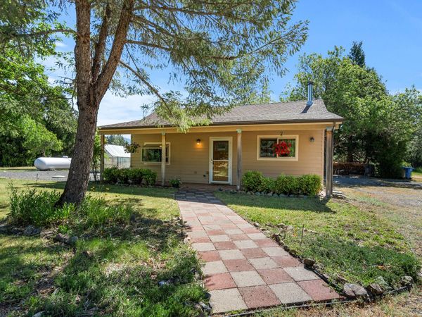 225 Hummingbird Road, Cave Junction, OR 97523