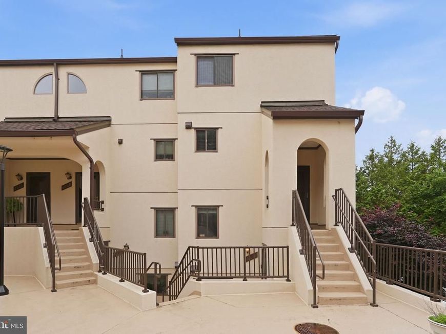 8901 Battery Place, Unit 34, Bethesda, MD 20814 Main Photo