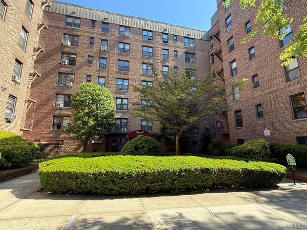 83-25 98th Street Street , Unit 6S, Woodhaven, NY 11421