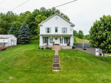 6587 Barkley Road, Uhrichsville, OH 44683