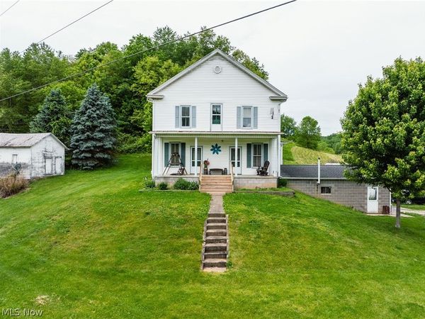 6587 Barkley Road, Uhrichsville, OH 44683