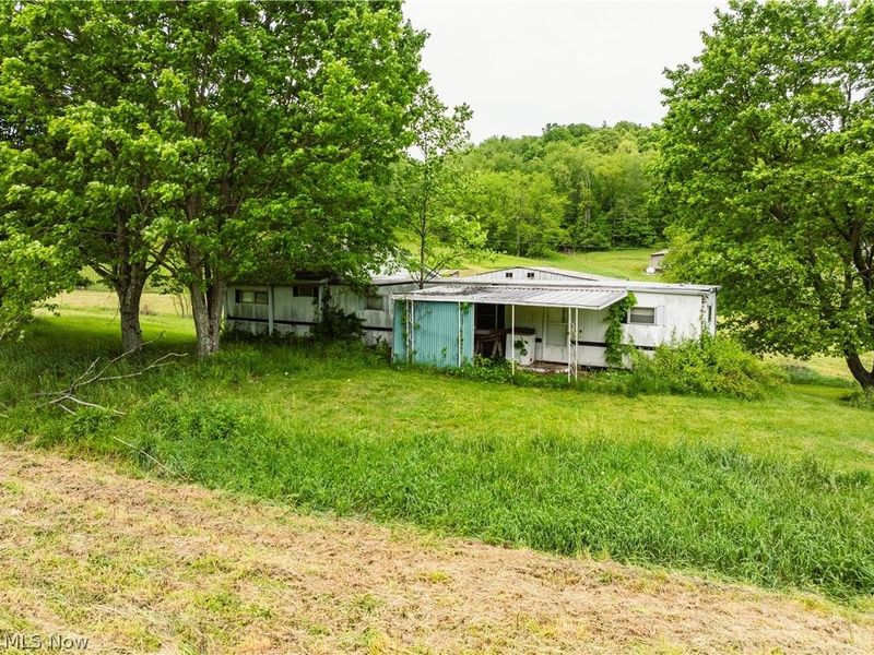 6587 Barkley Road, Uhrichsville, OH 44683 Photo 13