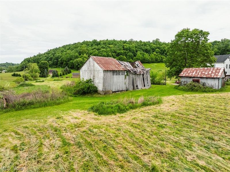 6587 Barkley Rd Road, Uhrichsville, OH 44683 Photo 14