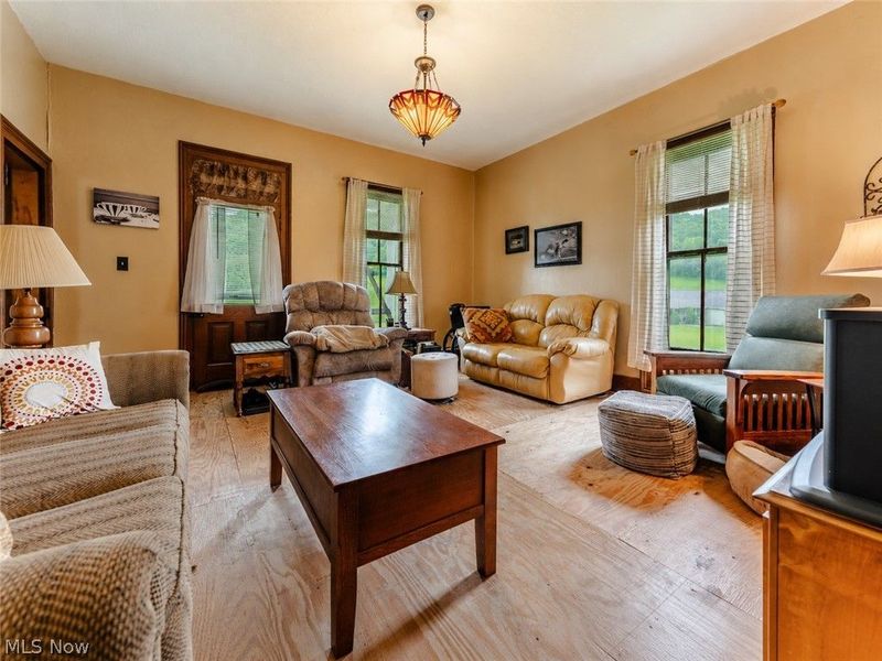 6587 Barkley Rd Road, Uhrichsville, OH 44683 Photo 17