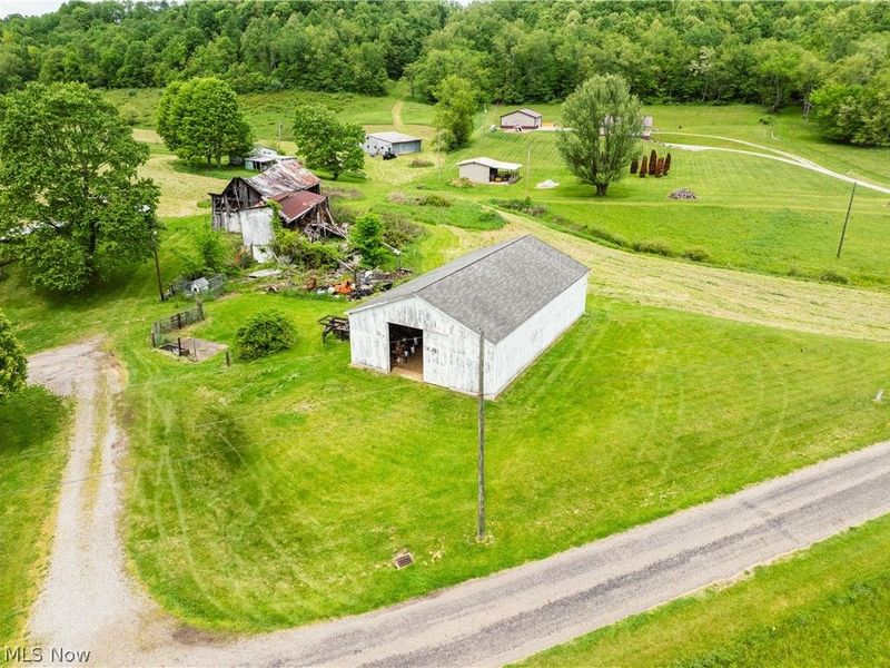 6587 Barkley Rd Road, Uhrichsville, OH 44683 Photo 3
