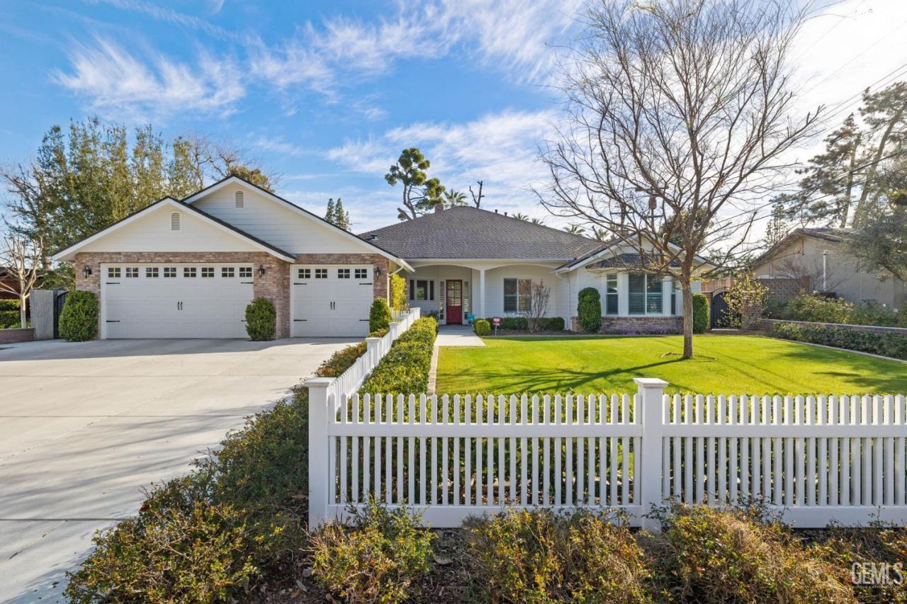 7108 Saint Andrews Drive, Bakersfield, CA 93309 Main Photo