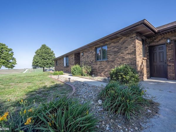 4087 280Th Street, Shenandoah, IA 51601