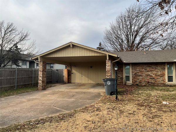 3230 S LAKEWOOD Avenue , Tulsa, OK 74135
