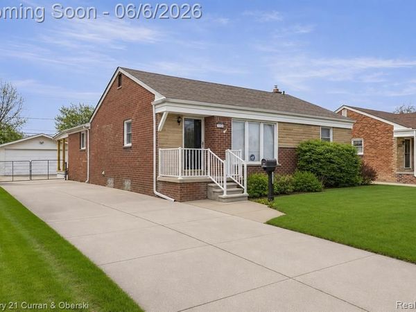 18752 Koester Street, Riverview, MI 48193