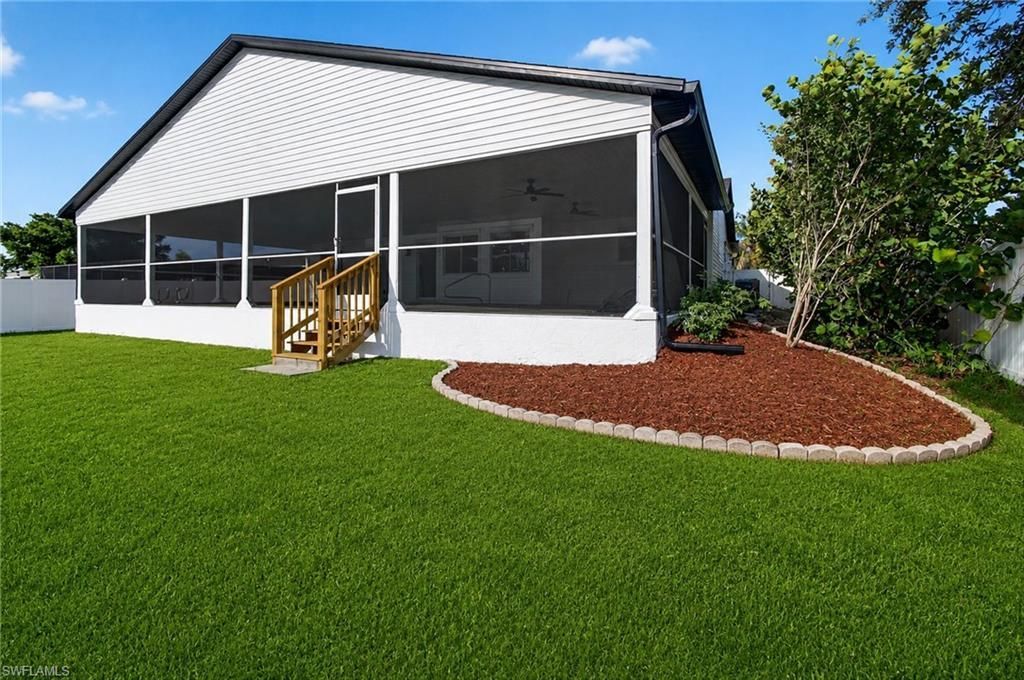 18521 Phlox Dr, Fort Myers, FL 33967 Photo