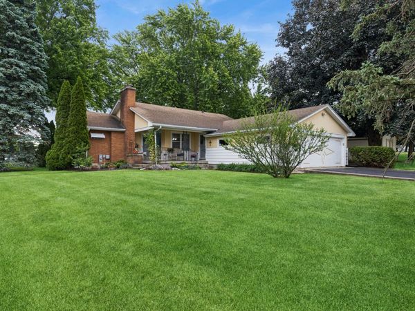 3607 W Clover Avenue , McHenry, IL 60050