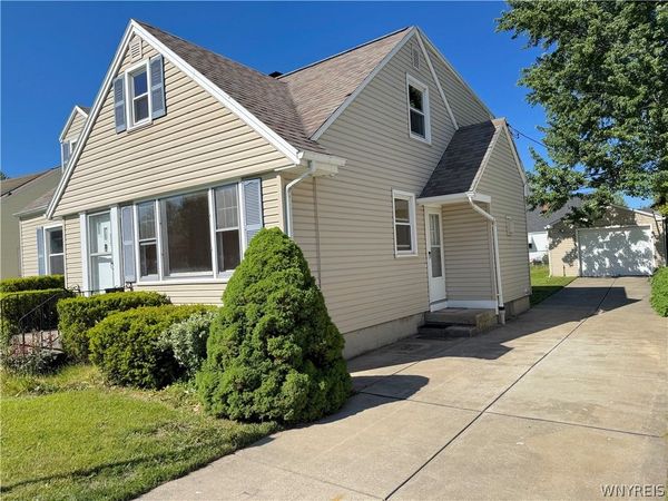 318 Forbes Avenue , Tonawanda, NY 14150