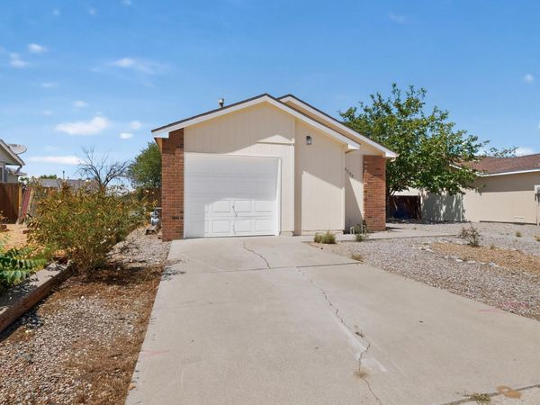 6509 Flynn Avenue NW, Albuquerque, NM 87120