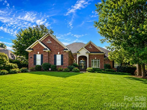 526 Ballymote Court, Matthews, NC 28104