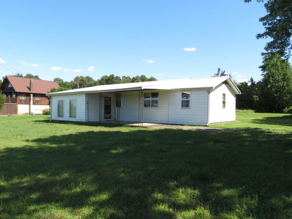 1457 W River Drive, Strawberry, AR 72469