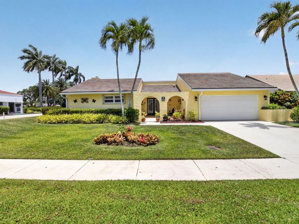 2305 SW 23rd Cranbrook Drive, Boynton Beach, FL 33436
