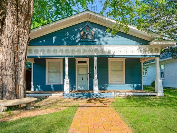 823 S Church Street, Paris, TX 75460