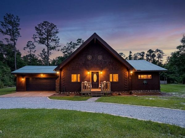 2638 Arpana Circle, Alford, FL 32420