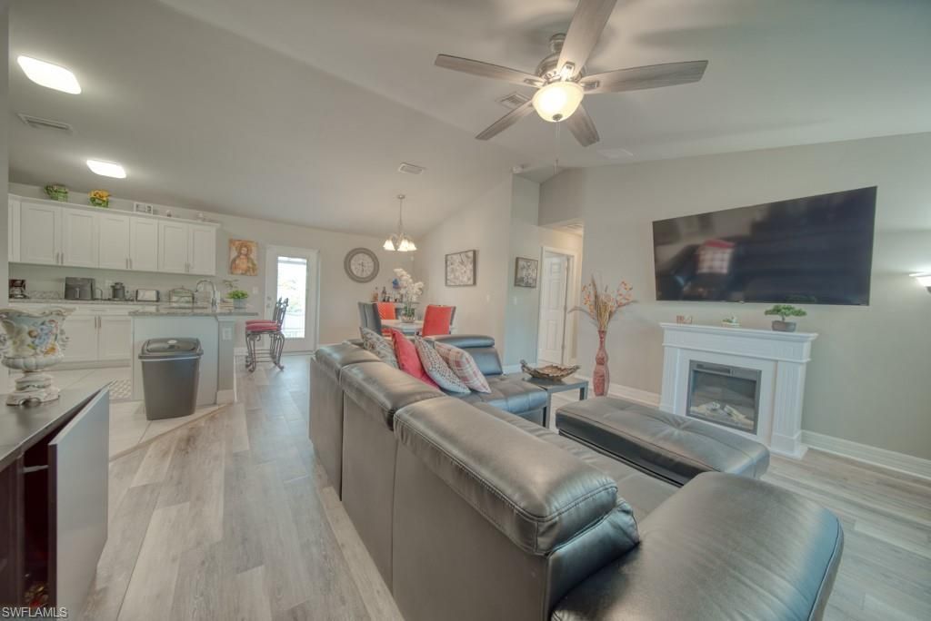 520 Wilmington Pkwy , Cape Coral, FL 33993 Photo