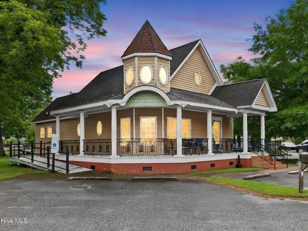 420 S Main Street , Laurinburg, NC 28352
