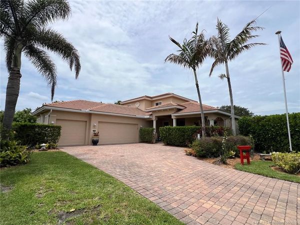 476 NW Windflower Terrace, Jensen Beach, FL 34957