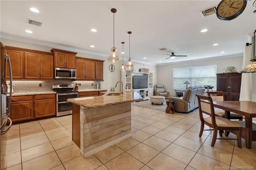 476 NW Windflower Terrace, Jensen Beach, FL 34957 Photo