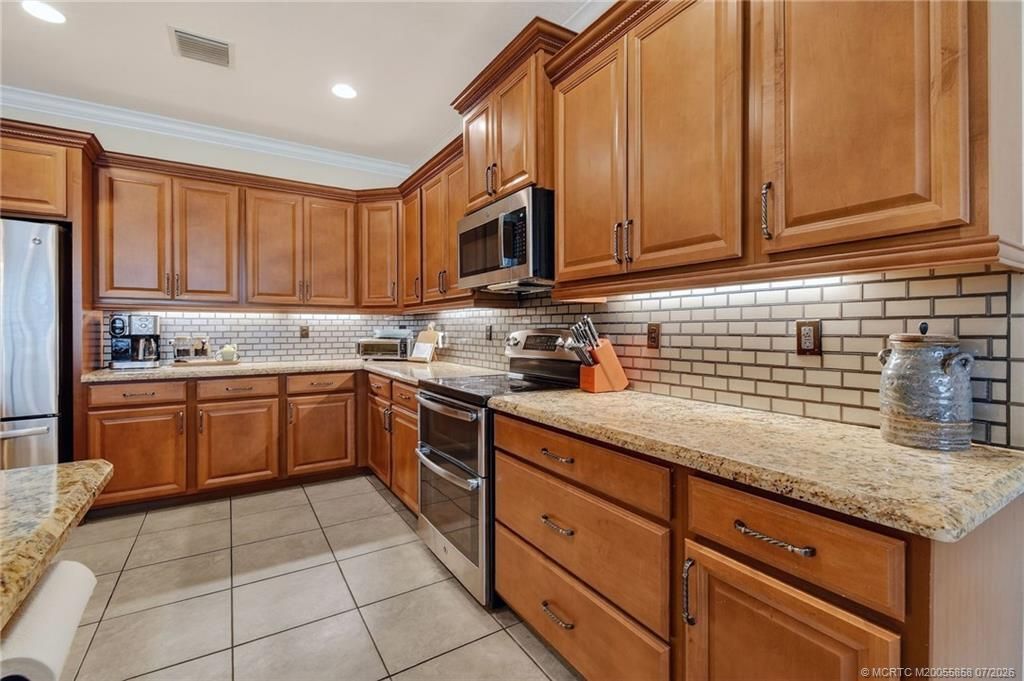 476 NW Windflower Terrace, Jensen Beach, FL 34957 Photo