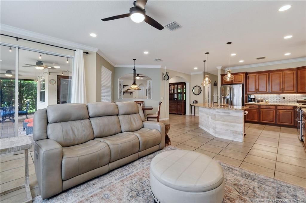 476 NW Windflower Terrace, Jensen Beach, FL 34957 Photo