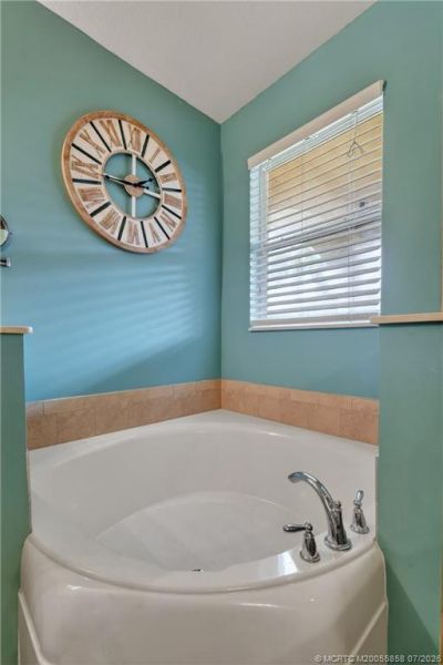 476 NW Windflower Terrace, Jensen Beach, FL 34957 Photo
