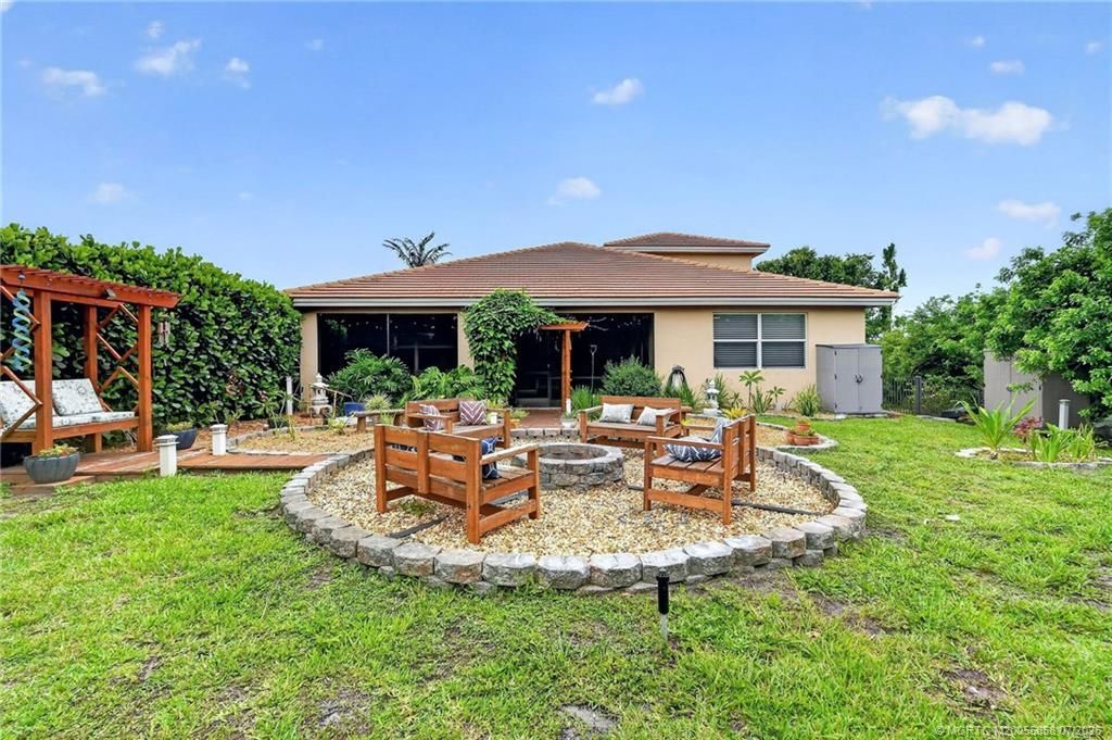 476 NW Windflower Terrace, Jensen Beach, FL 34957 Photo
