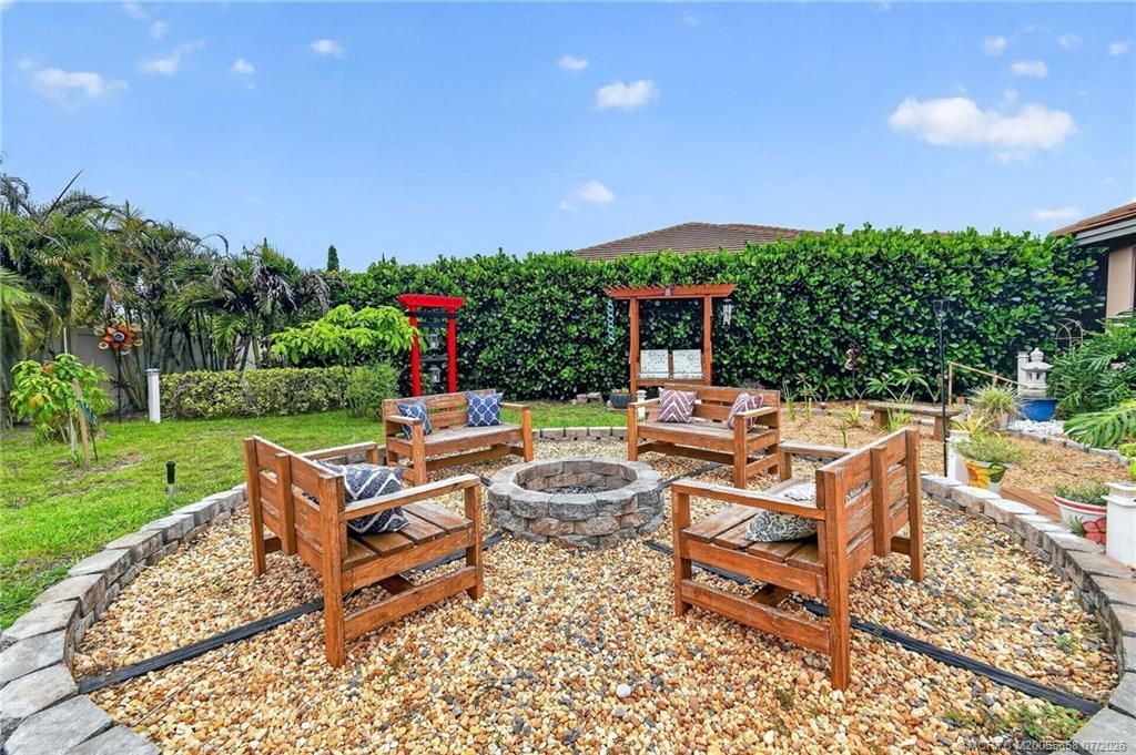 476 NW Windflower Terrace, Jensen Beach, FL 34957 Photo