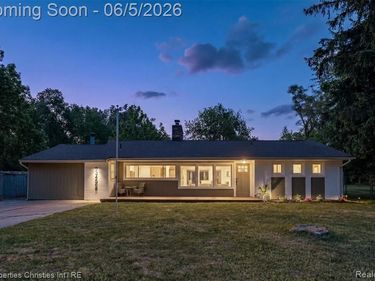 23456 Lee Baker Drive, Southfield, MI 48075