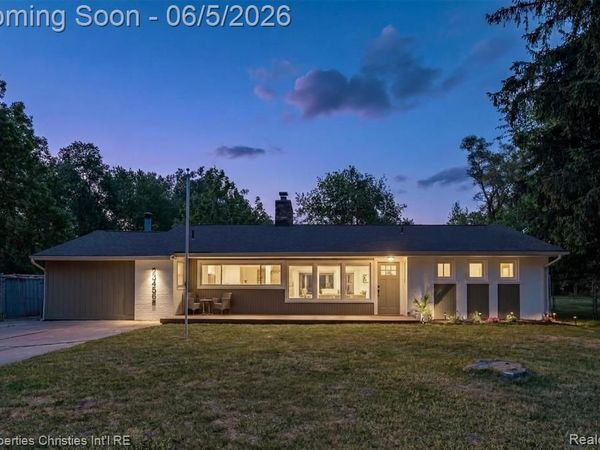 23456 Lee Baker Drive, Southfield, MI 48075