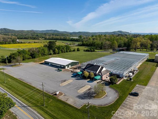 4076 Haywood Road , Mills River, NC 28759
