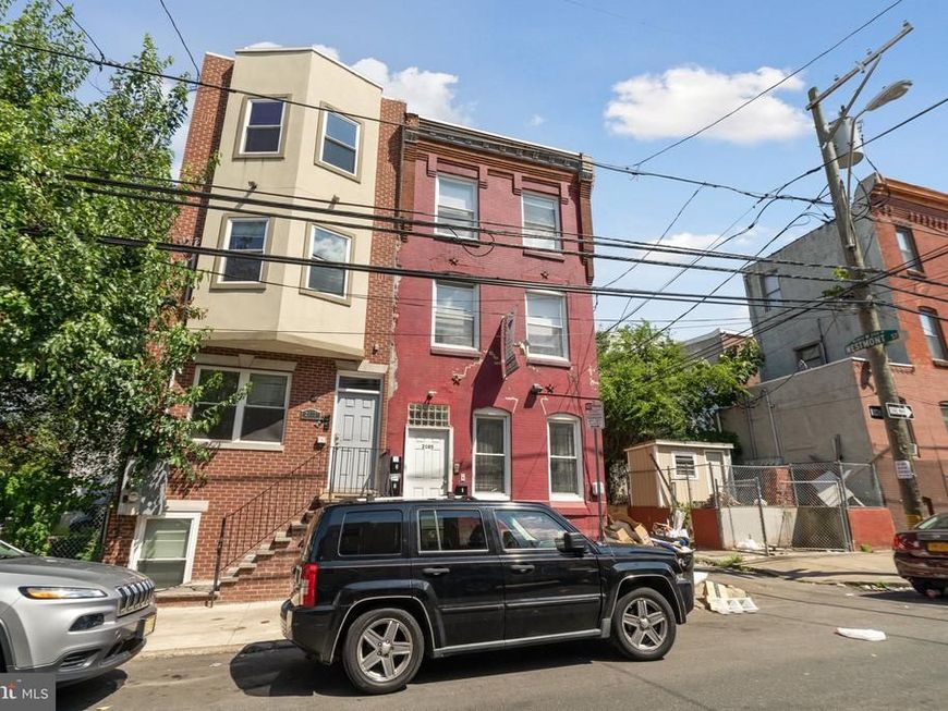 2105 N 17th Street, Philadelphia, PA 19121 Main Photo