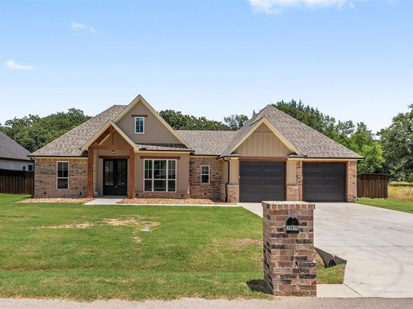 17815 Chaparral Drive, Mabank, TX 75147