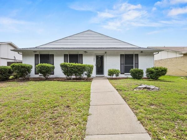 1824 Chamberlain Drive, Carrollton, TX 75007