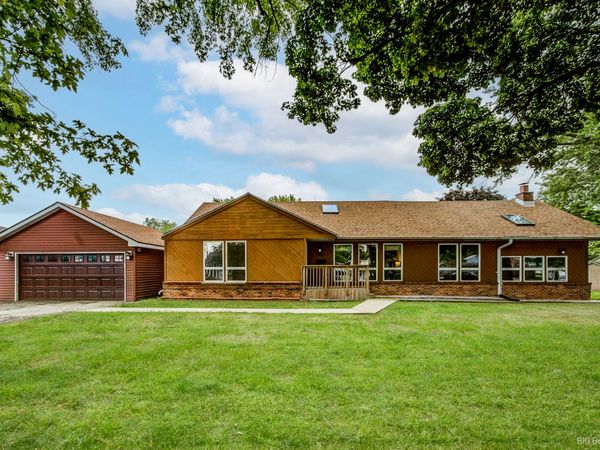 11647 S Tripp Avenue , Alsip, IL 60803