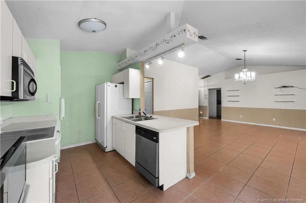 645 SW Nichols Terrace, Port Saint Lucie, FL 34953 Photo