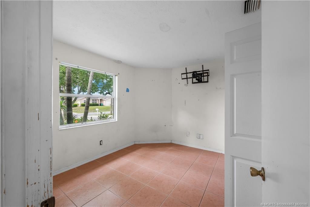 645 SW Nichols Terrace, Port Saint Lucie, FL 34953 Photo