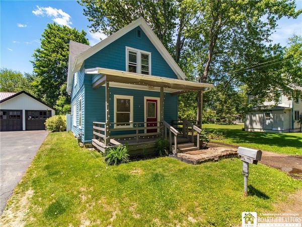2 Crescent Avenue , Lakewood, NY 14750