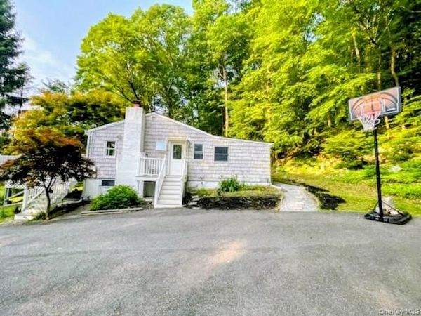 105 Chief Nimham Circle, Carmel, NY 10512