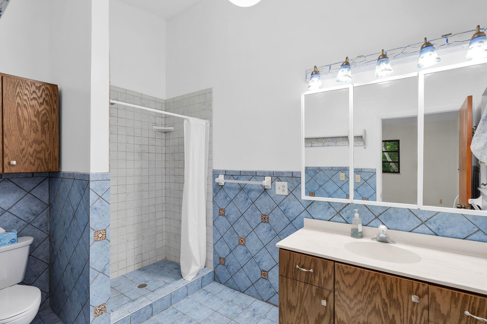 51 N Bay Harbor Drive, Key Largo, FL 33037 Photo