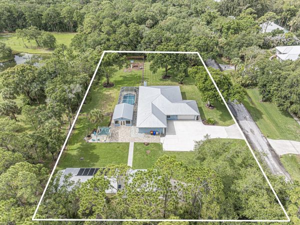 4220 70th Avenue, Vero Beach, FL 32967