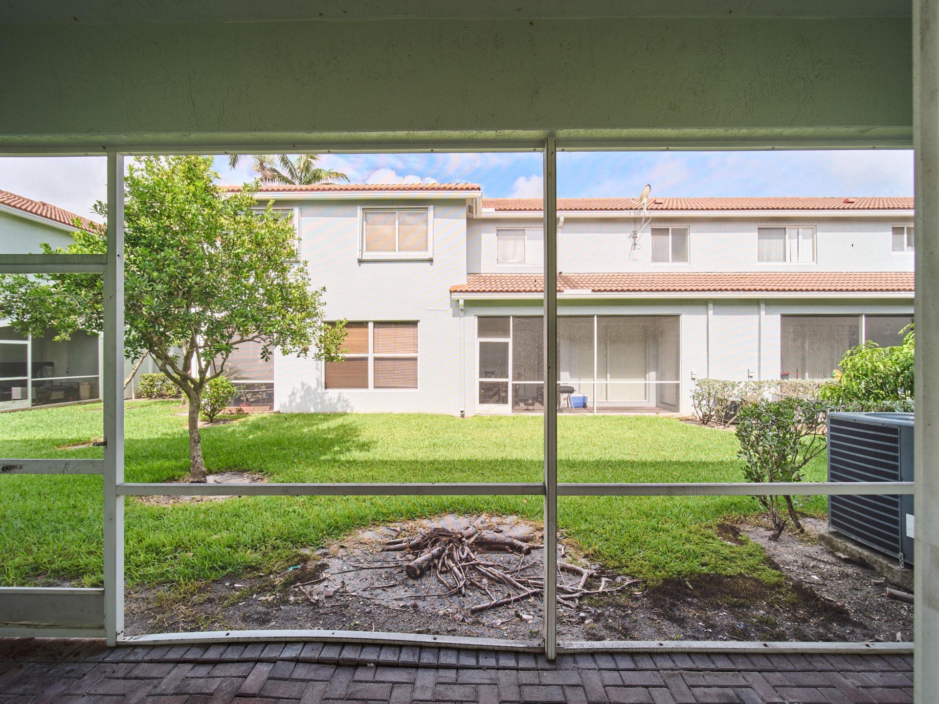2052 Oakhurst Way, Riviera Beach, FL 33404 Photo