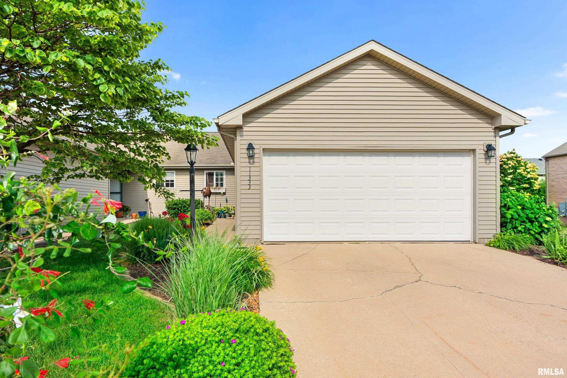 11333 N Daisy Road, Dunlap, IL 61525 Main Photo