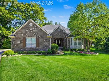 788 Fish Lake Court, Oxford Twp, MI 48371