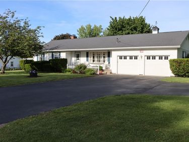 6856 Maple Avenue , Sodus, NY 14551