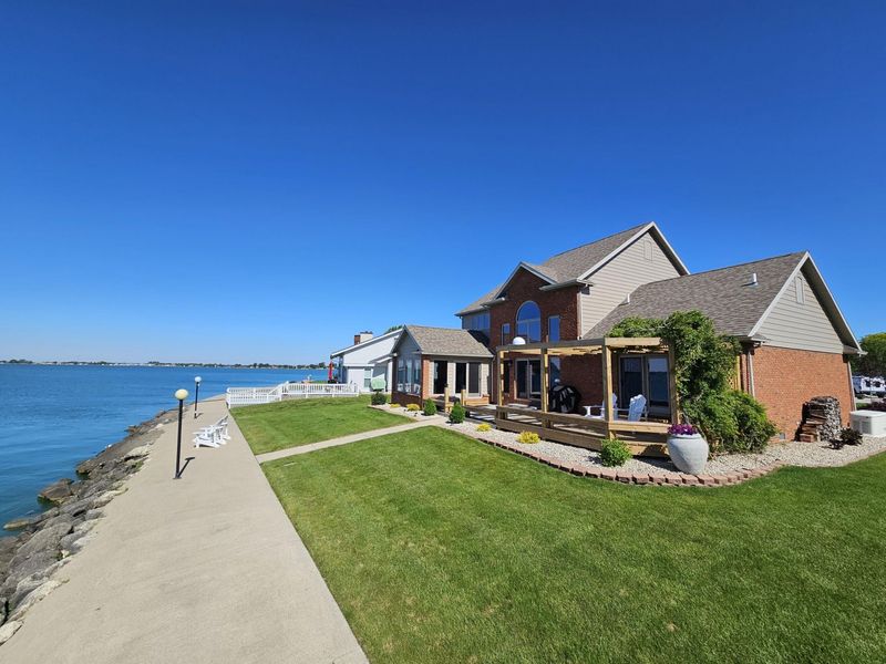 214 Mariners Point Drive, Celina, OH 45822 Photo 2